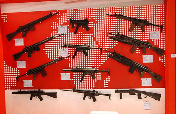 图片频道-揭秘阿联酋武器枪械库