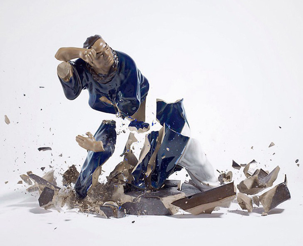 瓷像破碎震撼瞬间