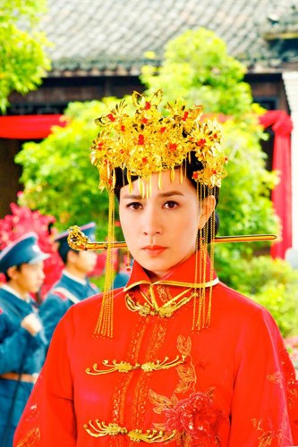 嫁入豪门曝剧照佘诗曼江祖平豪门斗法