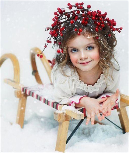 近日,4岁俄罗斯小模特米兰·库尔尼科娃的一组写真照片,在网络上爆红.