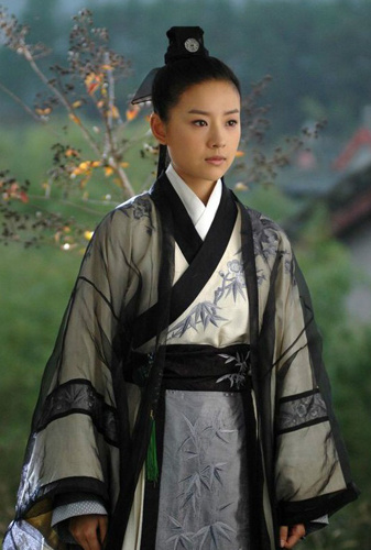 刘诗诗扮男装显冷冽,刘亦菲女扮男装也销魂,谢娜男装跨越古今中外最是