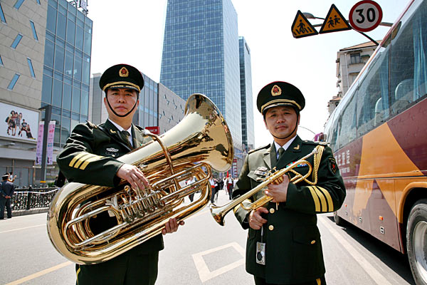 上海世博倒计一周年世博号角吹响12