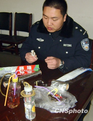 石家庄警方摧毁一恶势力团伙毒枭家中设烟馆