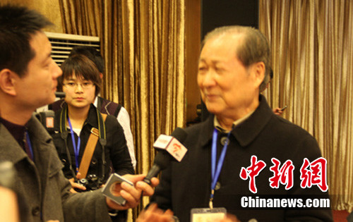 ��ӱ��:����Ӧ��ͬ�����л���ͳ�Ļ��ļ�ֵ����