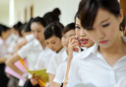 ��ͼ��̨�帴�˺�����Ƹ�ս������ڶ���ŮӦ��
