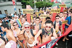 ̨��Сѧ������ͬ�����γ̲����԰��µ�����