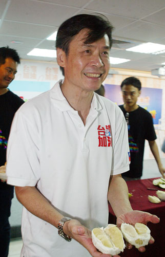 金溥聪留胡子被指像小混混剃须后称很怀念