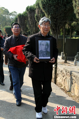 �����̵�:2011ʫ�ۿ�̨�塰�㾦���Ŵ��ȵ��¼���6��