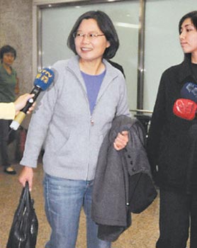 台媒:蔡英文请辞党主席绿营天王或“回锅”参选