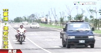台“五都”烂路调查高雄民族路成