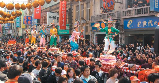 鹿港“七番弄”艺阵再现源于单于讨好昭君的表演