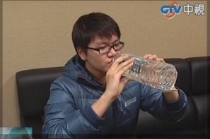 台一男子每日喝水10000毫升反造成肾异常