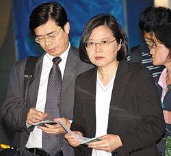 民进党中生代“立委”吁大幅改造该党体制