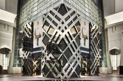 Burberry宠爱台湾亚太最大店彩妆独卖