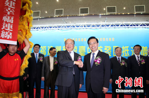 �������븣�������׷��ŵ�̨�п���������֮�á�