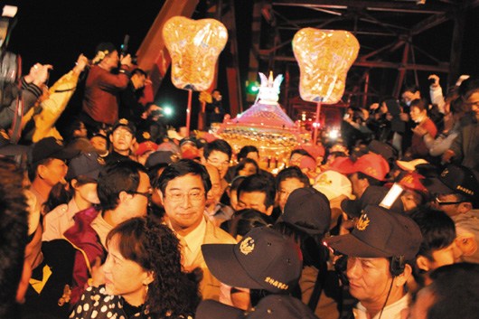 ��������ƾ����������˽Ӽݰ�Сʱ��50�ף�ͼ��