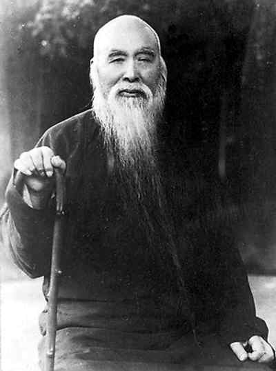 “落落乾坤大布衣”:“梅庭”凭吊于右任