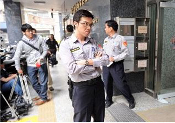 罗福助发监未到台北检方先发拘票再通缉