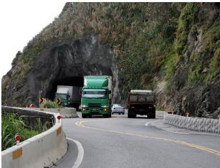 台湾苏花公路落石坍方已恢复通车(图)