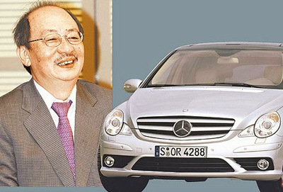 台湾民意代表现购车潮柯建铭321万买奔驰