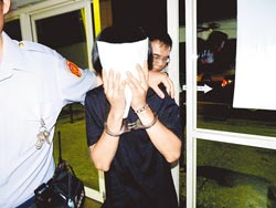 毕业典礼刚结束台湾高中生酒驾撞飞老师