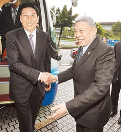 ����ʢ�η�������ʱ������ף����;�ɹ�����������