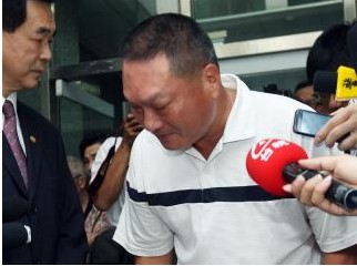 台东森国际董事长王令麟涉伪造文书到案发监