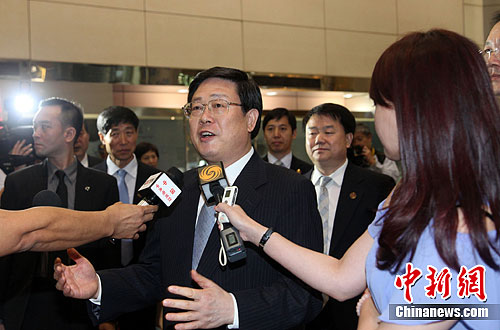快讯:天津市长黄兴国率团抵台