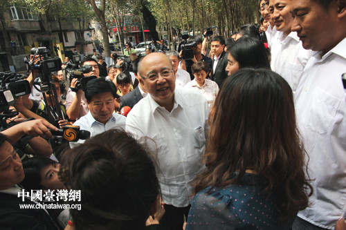 �Ⲯ�ۿ�����������̨�γ������˽�ʦ��ͼ��