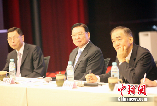 江丙坤表示,两岸签署投保协议具继往开来意义
