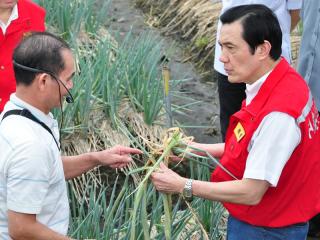 台风过后马英九勘灾称助每个受到伤害民众度难关