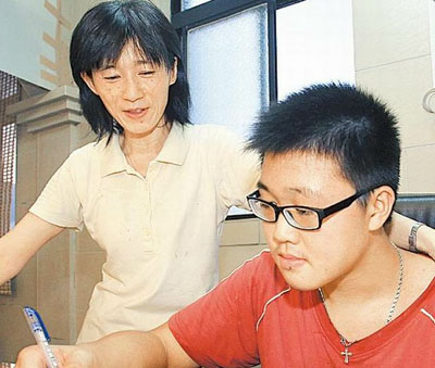 台湾一名初中生自学9年上名校期待开学日(图)