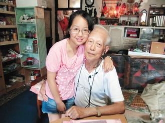 迁台老兵73岁时生女年逾八旬全天照顾女儿(图)