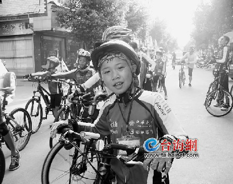 台湾单车天使从“友谊亭”开始八闽行(图)