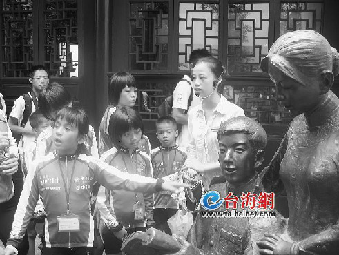 台湾“单车天使”骑行榕城,穿越于三坊七巷(图)