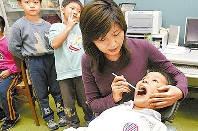 若学生近视蛀牙校长将被罚台北市新措施引争议