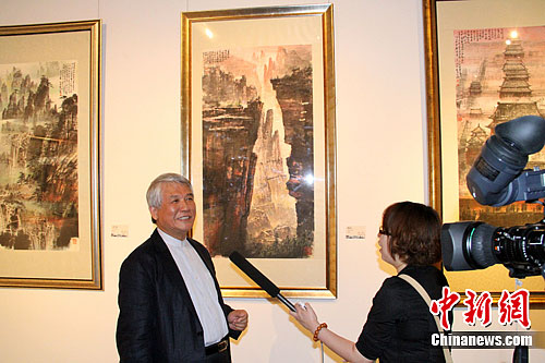 台湾著名画家江明贤墨彩河山个展北京开幕