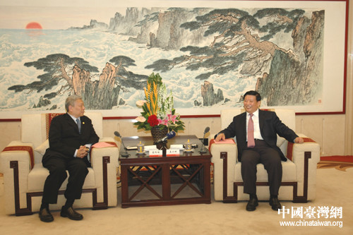 山东省省长姜大明会见台湾旺旺集团总裁蔡衍明