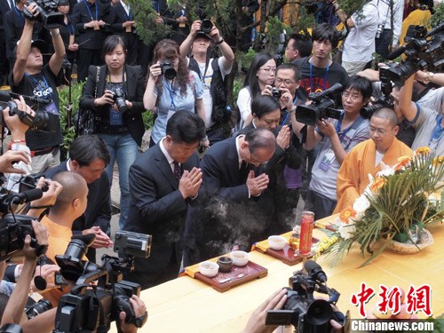通讯:海峡两岸云南腾冲追荐中国远征军亡灵
