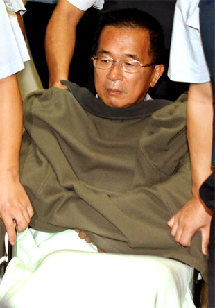 台北荣总医院医生:陈水扁最棘手问题在精神方面