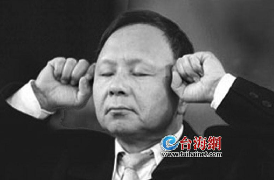 自曝、胡扯、劈腿忙台湾政坛“天兵”一箩筐