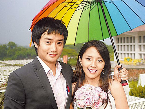 蓝营帅哥发言人明信片求婚马英九:比我省