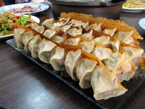苗栗美食:手工煎饺皮Q汁多自创料理不设限