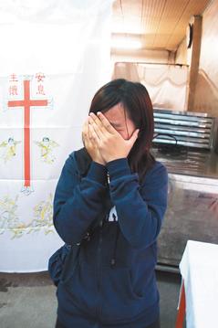 台湾患癌父亲为女儿挣学费抱病入山捕鱼身亡