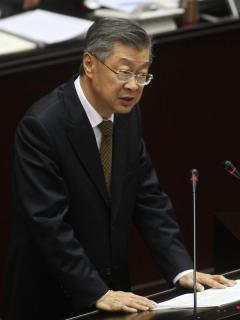 台当局:两类军公教人员可领年终慰问金照顾弱势
