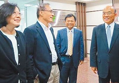 联手推退休年金改革蔡英文苏贞昌各怀鬼胎(图)
