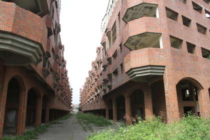 台一烂尾楼成霸凌场所学生被烫烟头甚至逼跳楼