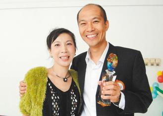 台一对夫妻20年收养30孩子称还要再拼20年(图)