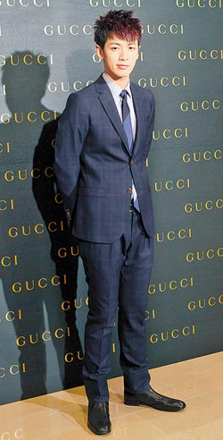 GUCCI慈善晚宴闪星光宛若为金马暖身(图)