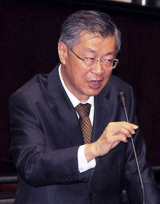 台当局:松绑删除不合宜规定保障大陆配偶权益